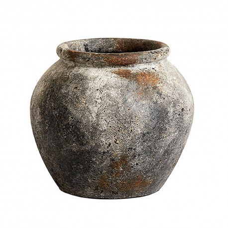 découvrez notre collection de vases en terre cuite, alliant artisanat traditionnel et design moderne. parfaits pour embellir votre intérieur ou votre jardin, ils apportent une touche chaleureuse et authentique à votre décoration.