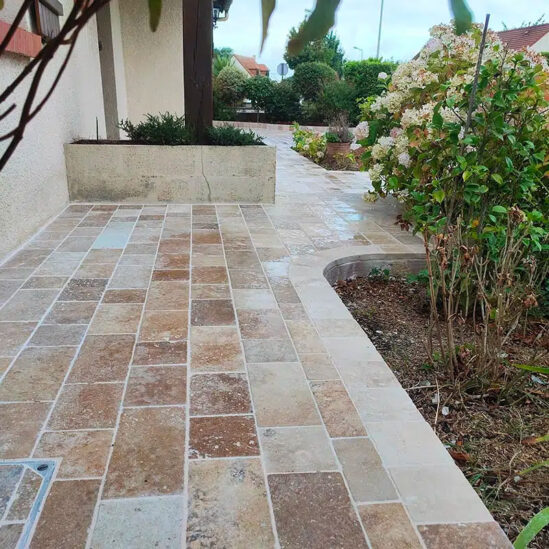 découvrez comment choisir les pavés idéaux pour votre jardin. explorez les différents matériaux, couleurs et styles pour créer un espace extérieur harmonieux et accueillant. transformez votre jardin avec des pavés qui allient esthétique et durabilité.