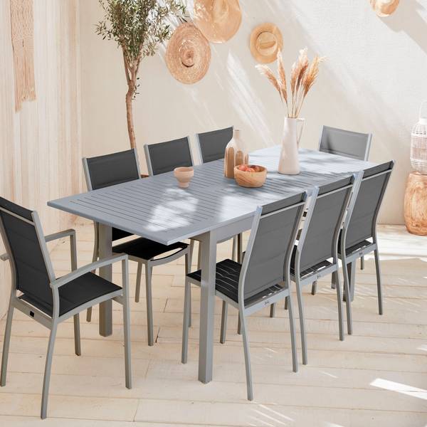découvrez notre sélection variée de mobilier de jardin, alliant confort et esthétisme. transformez votre extérieur en un véritable espace de détente avec des chaises, tables et parasols adaptés à tous les styles et budgets.