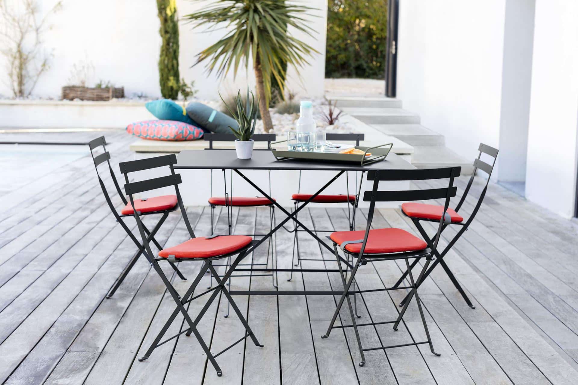 découvrez comment choisir la table de terrasse parfaite pour votre extérieur. consultez nos conseils sur les styles, matériaux et tailles pour créer un espace convivial et accueillant.